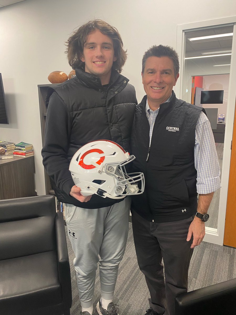 FreezeZander's tweet photo. Had a great time meeting with @mac4fb and @CUI_Football yesterday! https://t.co/fc6a3A3ldv