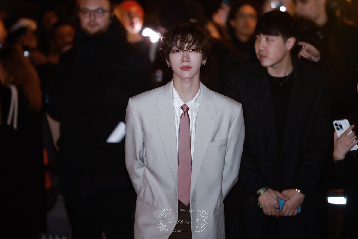 Feather0227_'s tweet photo. 250128 PFW

#WayV  #TENLEE #텐 
#เตนล์   #テン
#SaintLaurentxTEN 
#TENLEEhitsYSLMW25 https://t.co/Vj9NEFVWS2