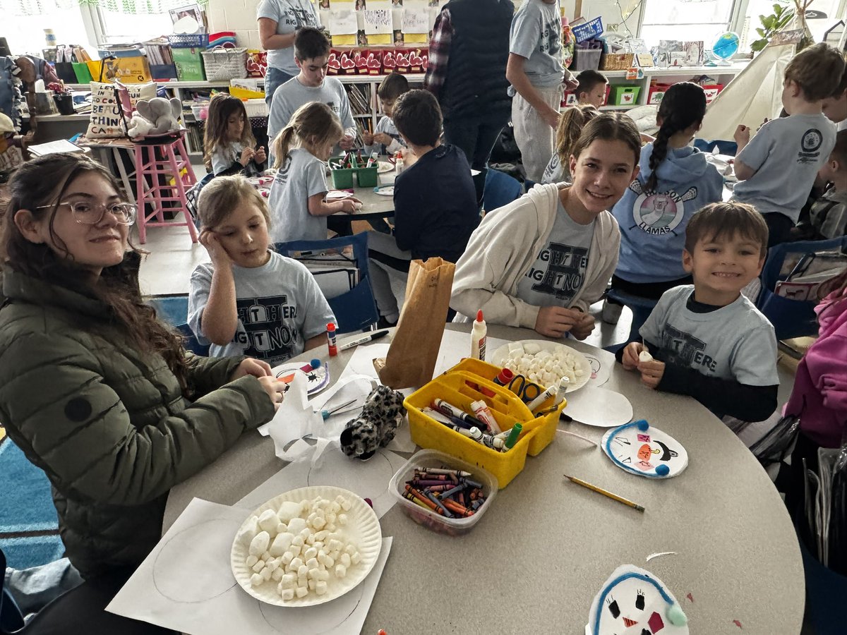 DeAnna VanderSchie tweet media