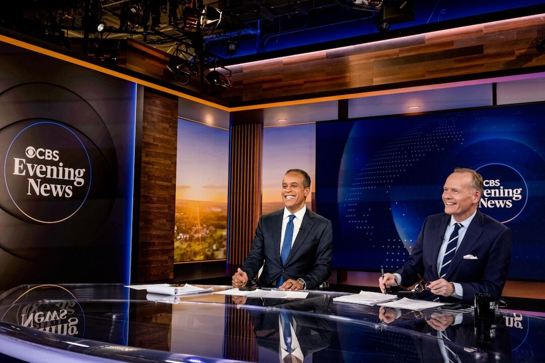princeeditor's tweet image. Maurice DuBois Debuts as Co-Anchor on ‘CBS Evening News’ bit.ly/3PYZf9G #NABJ #NYABJ #NYU #DJNF #journalism #journalismsNEWS #blackmen #CBSNews #Blackmen @mauriceduboistv
F