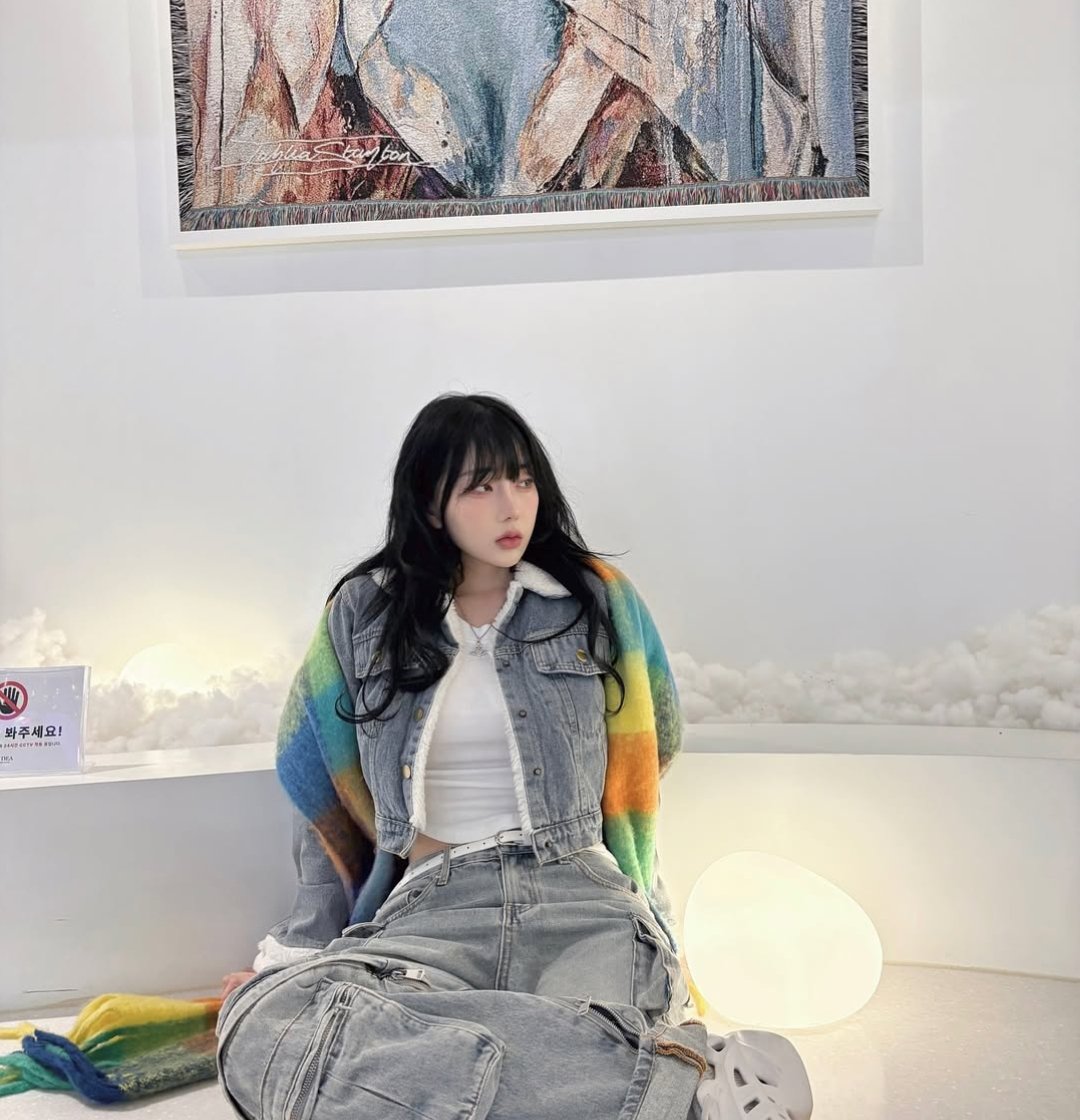 sbujllie's tweet photo. ㅤㅤㅤㅤㅤcan i kiss you one more time? https://t.co/AHAAm9yJ3V