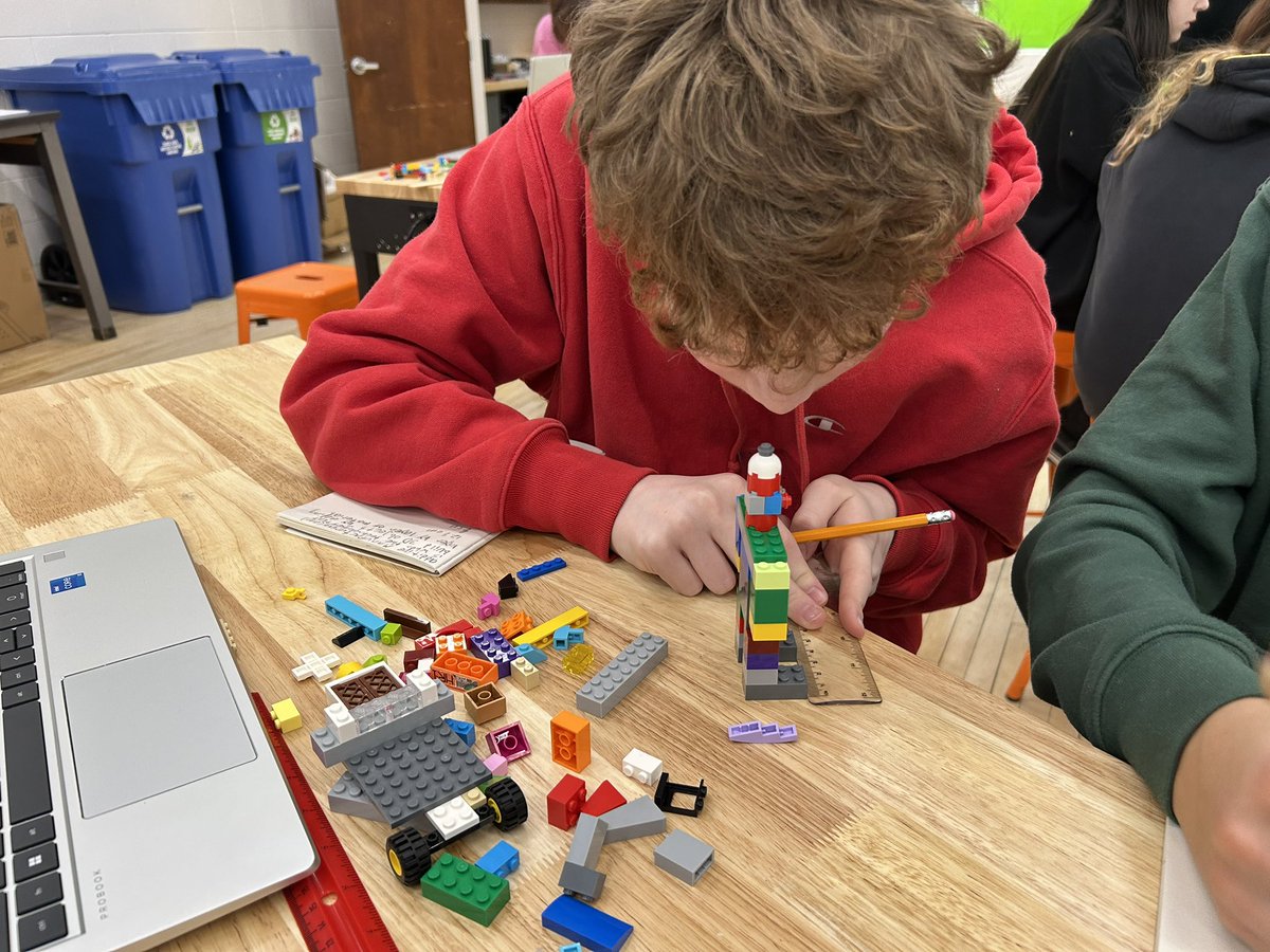 Had a great first visit at <a href="/GEDSB/">Grand Erie District School Board</a> Innovation Hub. Planning, creating, measuring and using #tinkercad to build and see our models before we 3D print. 
<a href="/GreenbrierScho1/">Greenbrier School Grand Erie DSB</a>