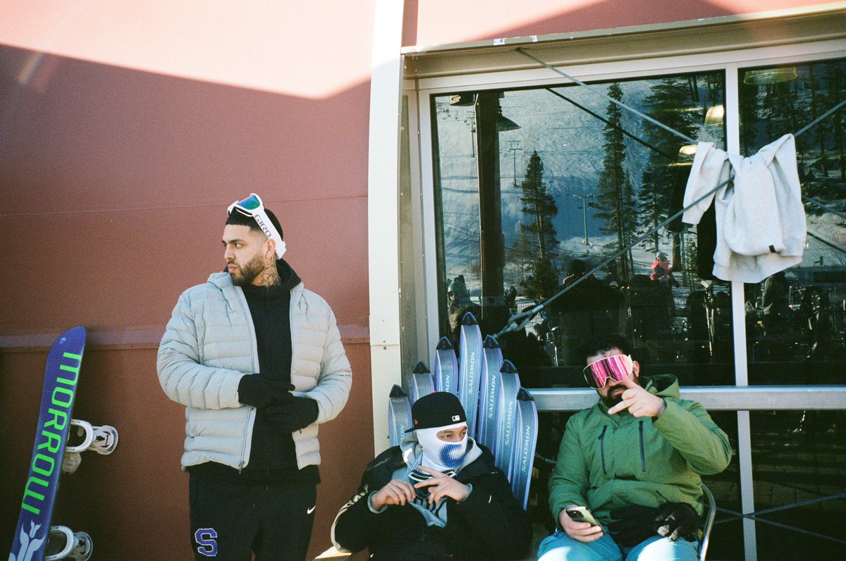 mahadnextdoor's tweet photo. Sierra Mountain 🏔️
#Pacificcaughtyousmiling📸❄️
#Porta400 https://t.co/7DrrgWEZIN