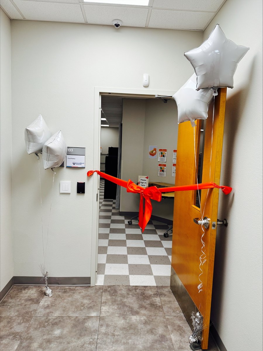 Last week, our Fresno campus celebrated the soft opening of their Student Pantry.🧺

The Student Pantry will house food, drinks, and hygiene items.🍎 Students can visit Monday - Friday from 8am - 5pm.

Tap to learn more about all of our student pantries: bit.ly/SMUFresno-Stud…