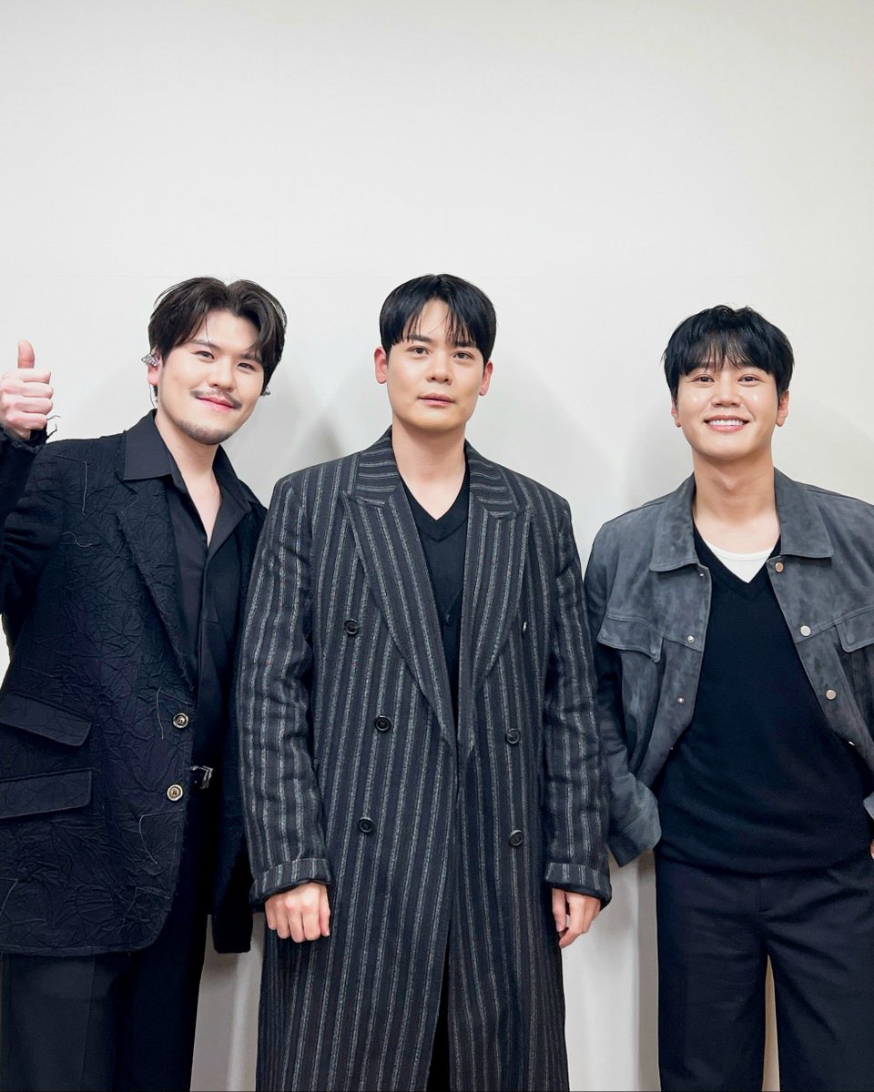 official_lapoem's tweet photo. #LAPOEM
MBC FM4U <오늘 아침 윤상입니다 - 겨울 특집 힐링콘서트 바깥은 겨울>

연휴에도 항상 짱포엠과 함께✨️
추운 날씨 감기 조심하시고
안전하게 남은 연휴 보내시길 바라요🩷

#라포엠 #오늘아침윤상입니다 #바깥은겨울
#유채훈 #최성훈 #정민성
#YouChaehoon
#ChoiSunghoon #JeongMinseong https://t.co/LspFlkvvrW