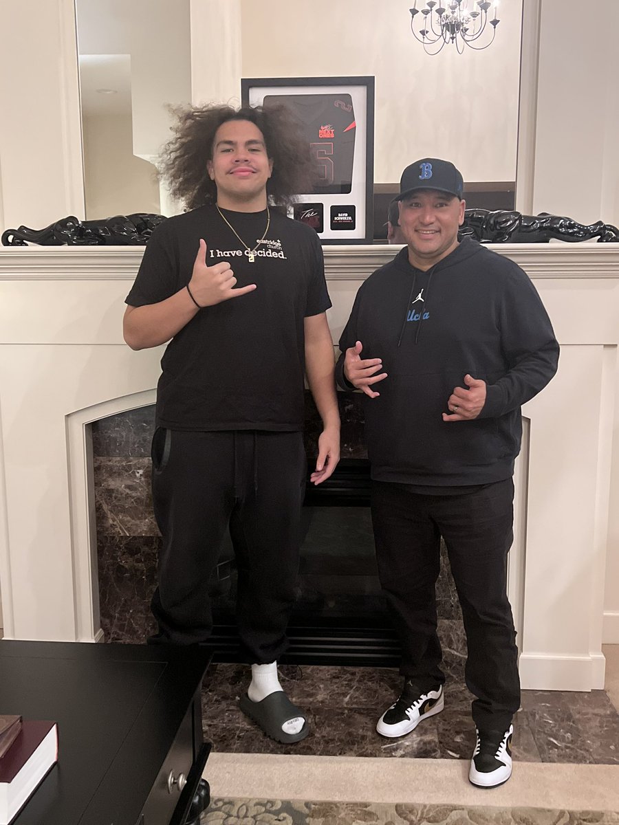 Had a great home visit with <a href="/MalloeMalloe/">Ikaika Malloe</a> ! Thank you for stopping by and taking the time to talk with me and my family about some ball and Westwood! 🐻
#DRE #GoBruins 

<a href="/TFordFSP/">Tracy Ford</a> <a href="/BrandonHuffman/">Brandon Huffman</a> <a href="/SWiltfong_/">Steve Wiltfong</a> <a href="/adamgorney/">Adam Gorney</a> <a href="/TheUCReport/">Billy Tucker</a> <a href="/GregBiggins/">Greg Biggins</a> @malo_ws <a href="/UCLAFootball/">UCLA Football</a>