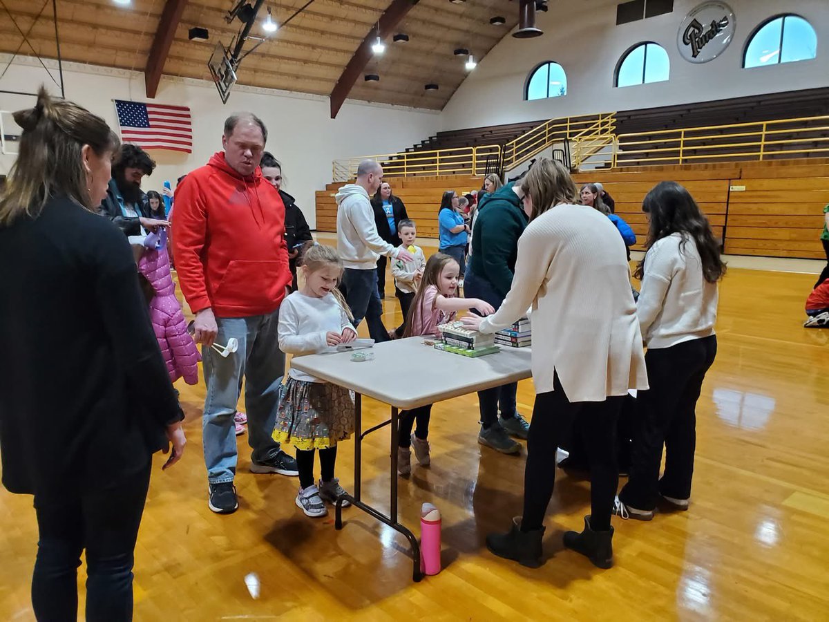 We had a fantastic family STEM night! Thank you to the <a href="/PurdueEDU/">Purdue College of Education</a> for helping at the event and planning activities! We appreciate the partnership! <a href="/TSCSuper/">Tippecanoe School Corporation</a> <a href="/14cfraley/">Christy Fraley</a>