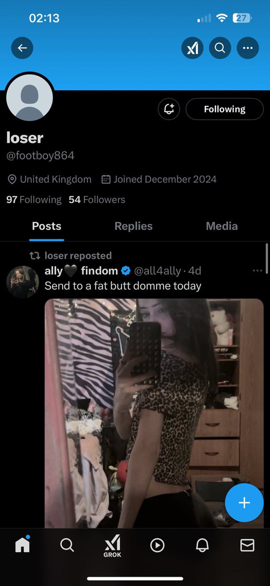 skaio_o's tweet photo. All you “goddess” and “sugarbaby” out there. Stay clear of this weird boy. Hes a dirty cheater and doesn’t deserve any of your time. He got caught cheating by his girlfriend on her fake account. And cried like a bitch when she left. @footboy864 

#paypig #goddess #buyingcontent https://t.co/SsIWWW2EbF