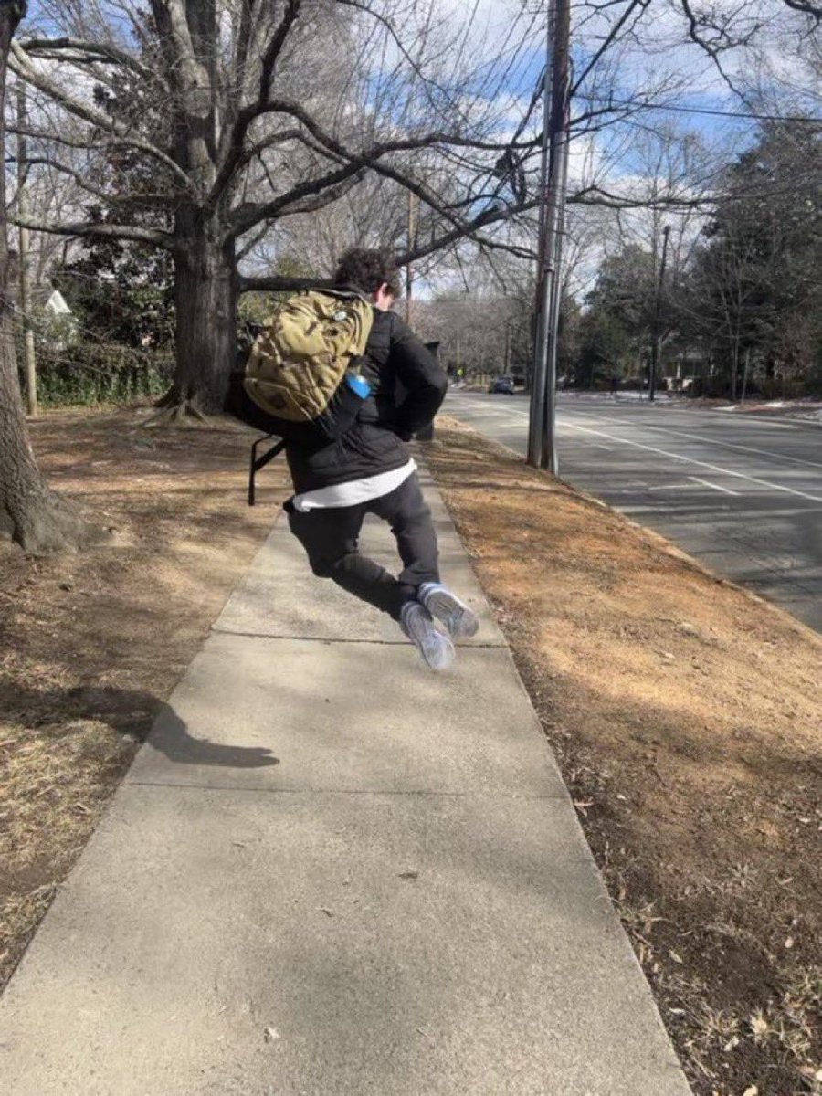 Imagine getting a picture of yourself like that an army of freaks believe any caption they see.