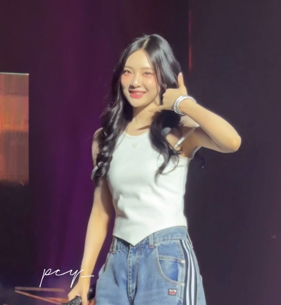 yizhuo1st's tweet image. NINGNING IS SO PRETTY 🥹