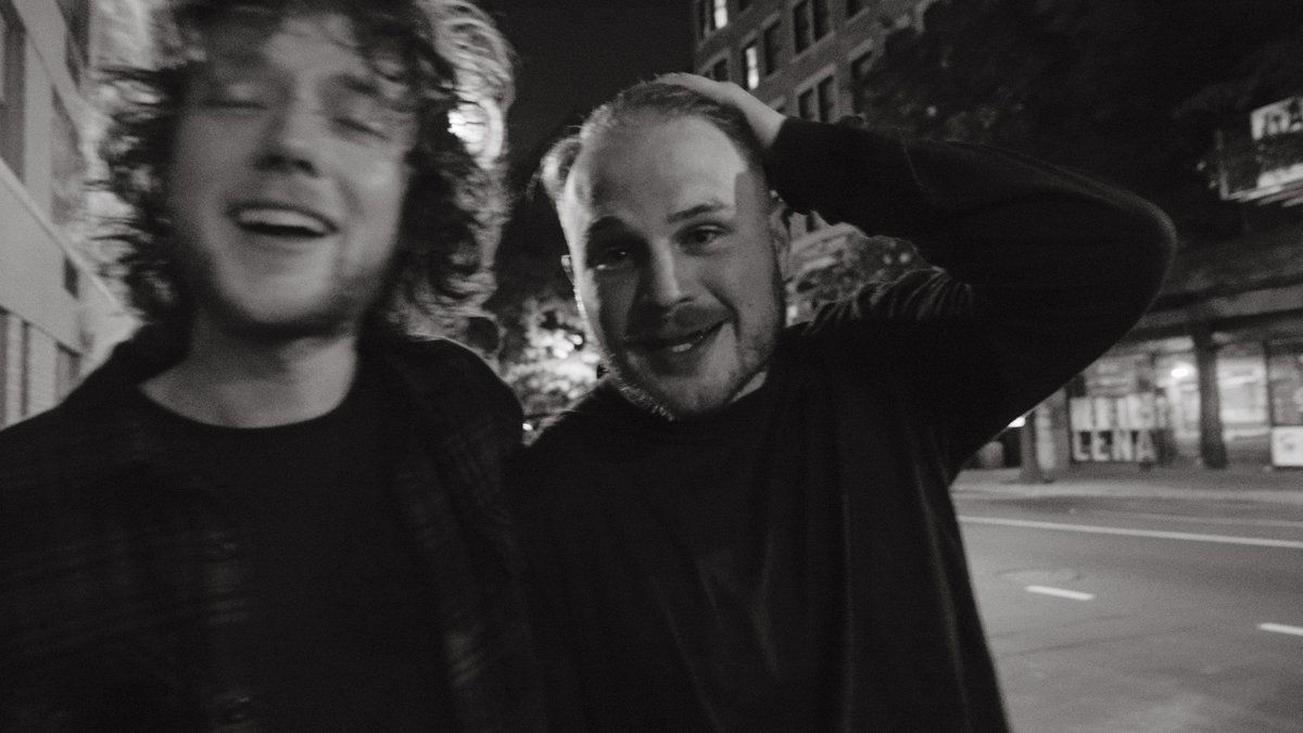 CleafJack's tweet image. Our version of “Rattlesnake" is out now 🐍 Here's to new friends, new music, and New York🍻
Thank you, Zach ❤️

jackvancleaf.komi.io