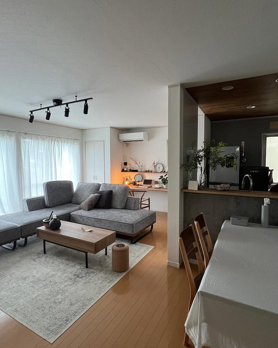 interiorsuckerr's tweet photo. https://t.co/zUdhhcgviz