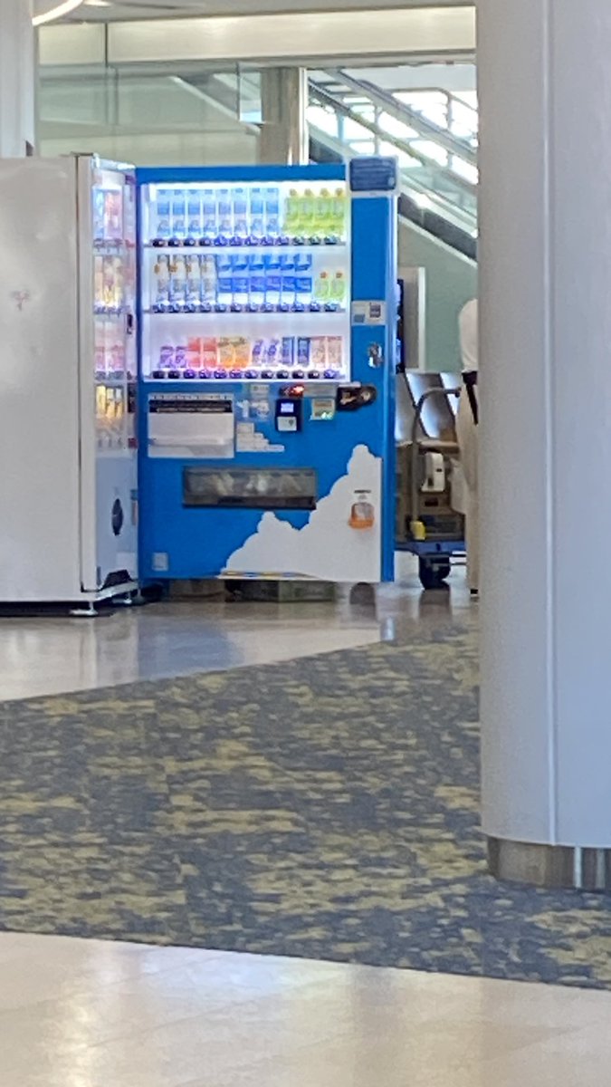 ballsapling's tweet image. LMAO I JUST TRIED USING A VENDING MACHINE THAT WAS WIDE OPEN AND HAD A GUY OPERATING ON IT WITHOUT REALIZING HOW💀💀💀 i bought my tea and the guy walked around and gave me my tea and change 😭😭😭