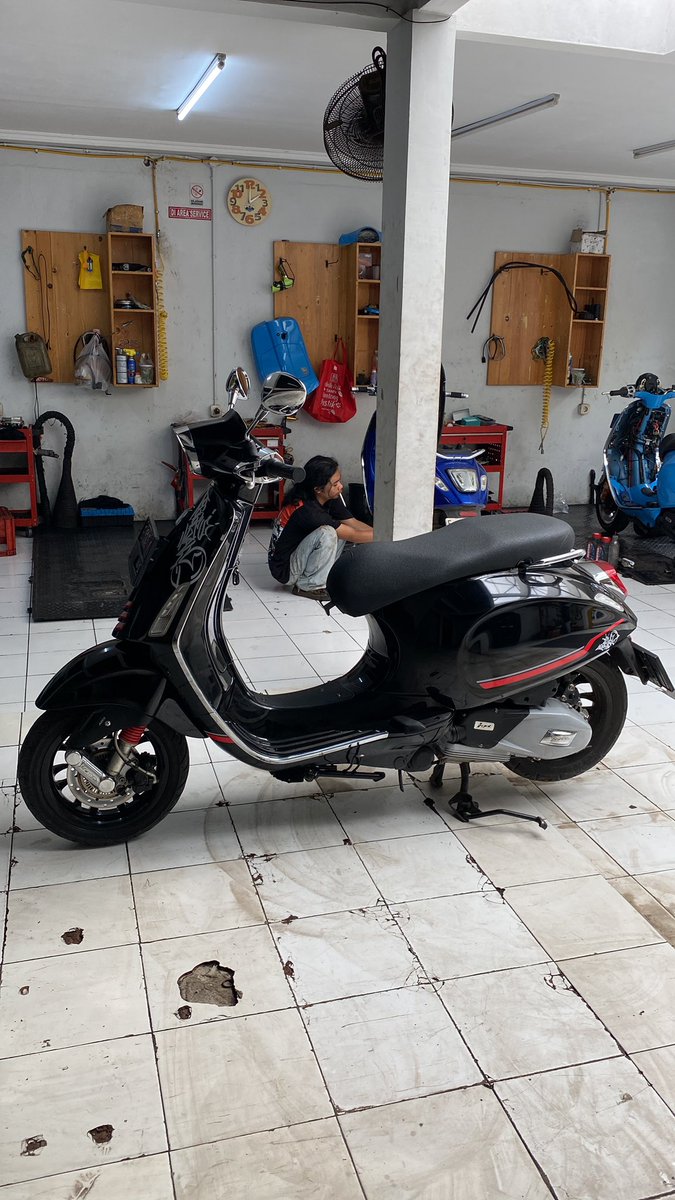 Want to sale, vespa sprint abs 2022, plat cirebon #jualvespa #vespacirebon