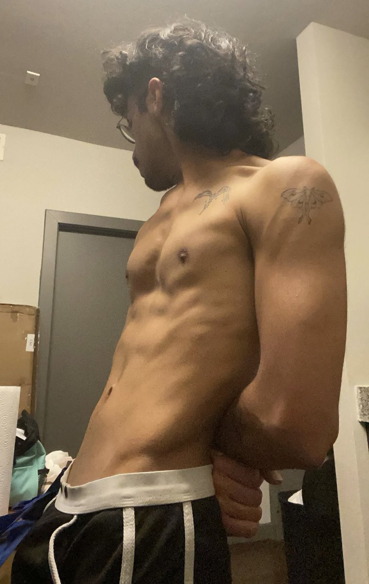 dumb_aries69's tweet photo. i dare you to be obsessed https://t.co/XrRCCwTW6X