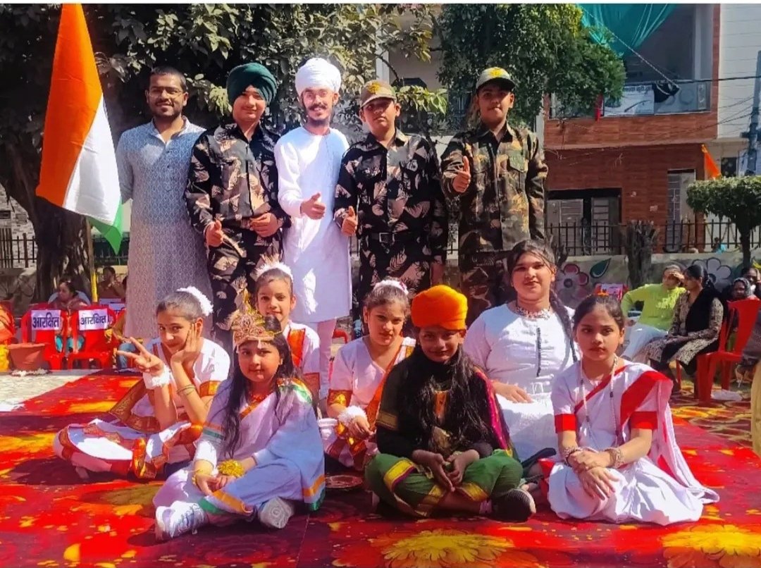 Mathura_Singh_N's tweet photo. 🧡🤍💚#26january @mathura_singh_n
#republicday #vibes #postoftheday #positivity #viralreels #explorepage
#explore #mathurasingh #exploremore #mathurasinghnamdhari #mathurasinghvlog #namdhari #newpost #army #likesforlike
#viralpost #newpost #Indian3
#sstvi #CRYPTO #LoveIsland https://t.co/mhTqEKZgIO