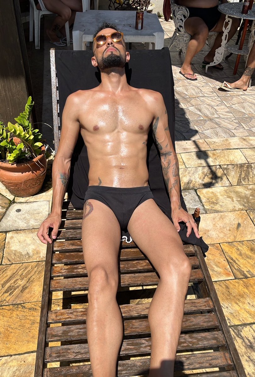 DnlFanta's tweet photo. 🌞🏖️ #litoralpaulista #gaybrazil #gym #sol https://t.co/OtAoQbMPPi