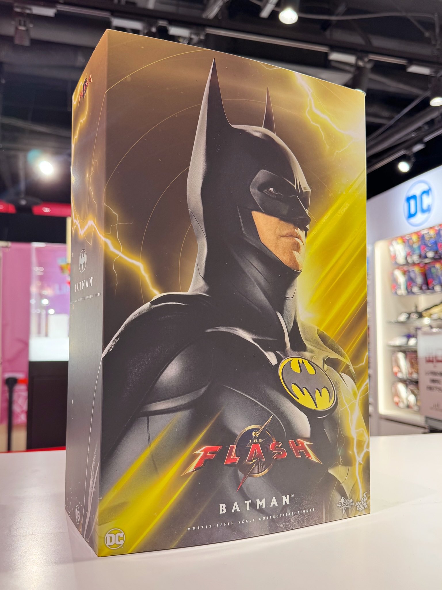 ホットトイズ ザ・フラッシュ1／6フィギュア バットマン