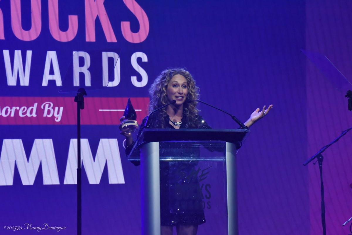 KatieDaryl's tweet photo. Thrilled to be honored at the @sherocksawards  at @NAMM thank you so much! https://t.co/ZTasMQZQ8E