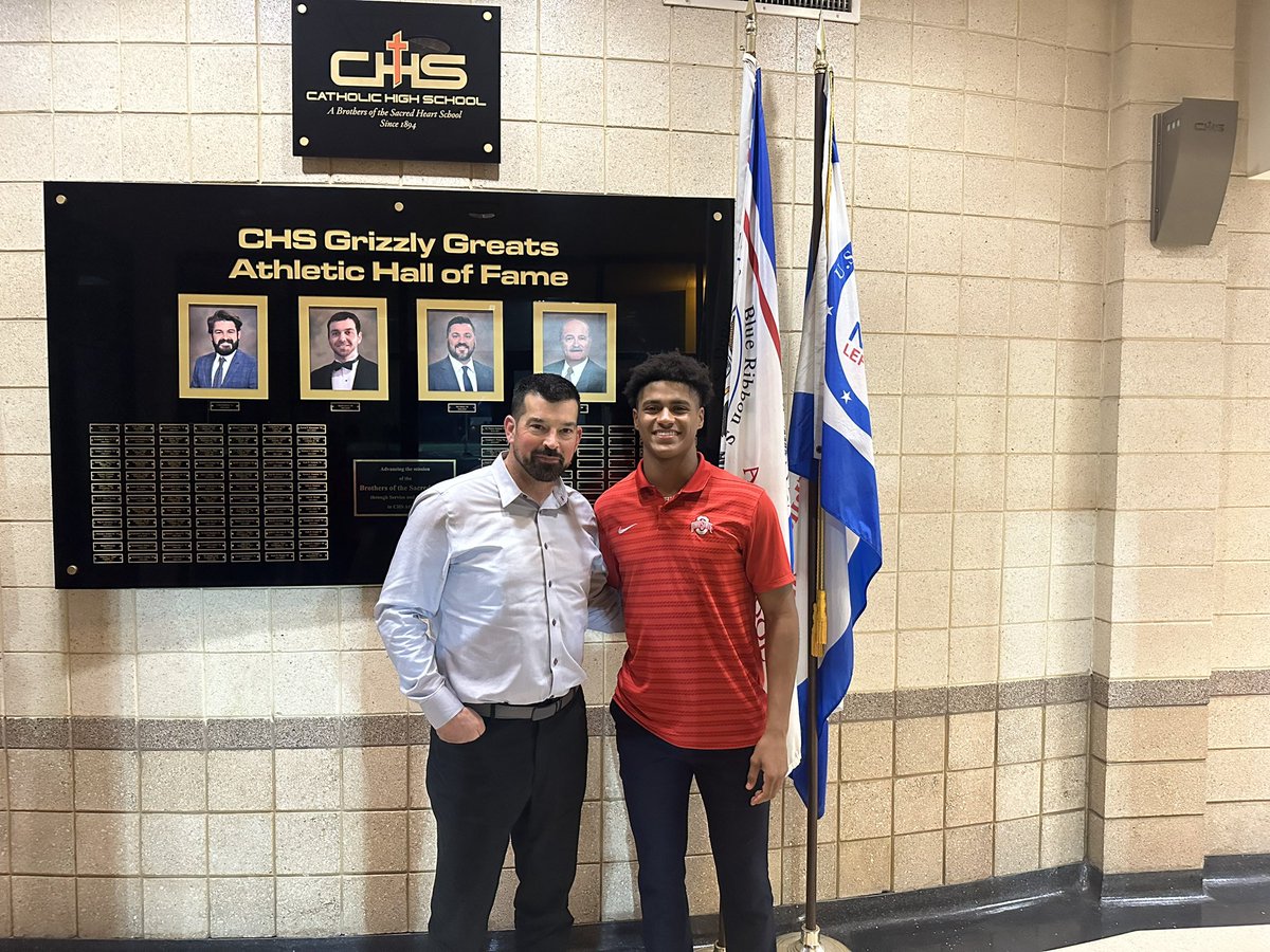 Blaine Bradford (@blaine1307) on Twitter photo National champions in the building. Thank you Coach Day and Coach G for coming by the school. 🌰🌰#AGTG <a href="/MattGuerrieri/">Matt Guerrieri</a> <a href="/ryandaytime/">Ryan Day</a> <a href="/OhioStateFB/">Ohio State Football</a> <a href="/OhioStAthletics/">Ohio State Buckeyes 🌰</a> National champions in the building. Thank you Coach Day and Coach G for coming by the school. 🌰🌰#AGTG <a href="/MattGuerrieri/">Matt Guerrieri</a> <a href="/ryandaytime/">Ryan Day</a> <a href="/OhioStateFB/">Ohio State Football</a> <a href="/OhioStAthletics/">Ohio State Buckeyes 🌰</a>