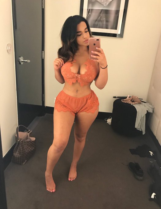 Watch Giselle Lynette's leaked NSFW photo on TwXstars