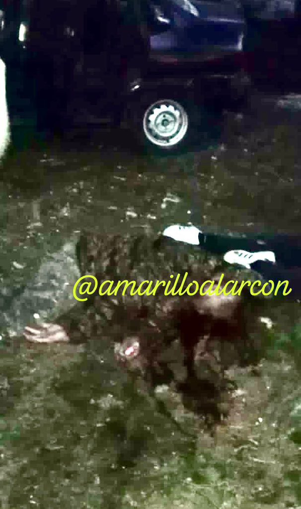CuajnoticiaCDMX's tweet photo. Terror en #Cuajimalpa, encuentran dos personas acribilladas en camino al Pantano en la colonia La Pila #Cuajimalpa https://t.co/kWAFa7lgTt