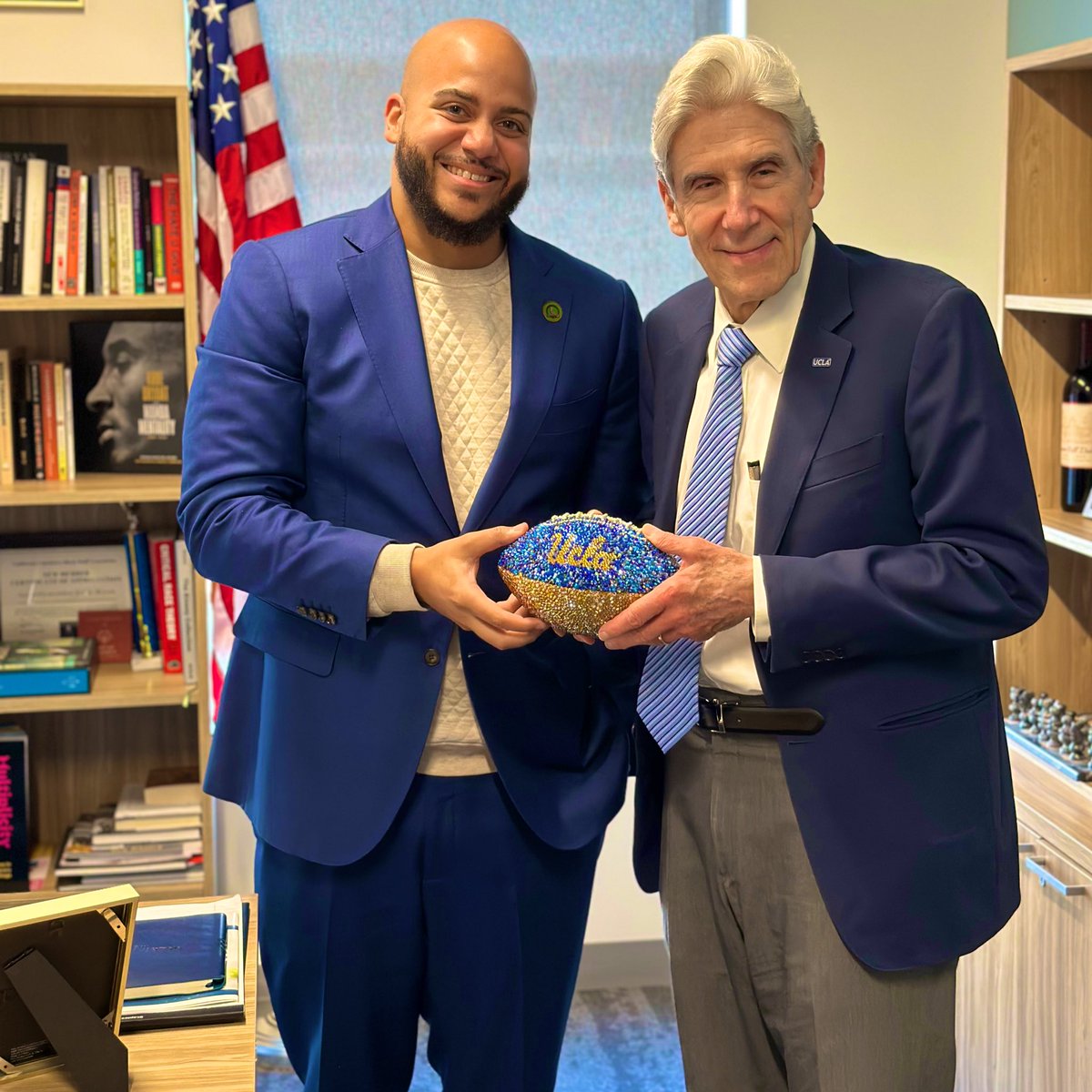 ib2_real's tweet photo. It was great to meet with UCLA Chancellor Julio Frenk

UCLA will always be home for me, and I will forever be a proud 🐻 https://t.co/qsfX3R7jAN