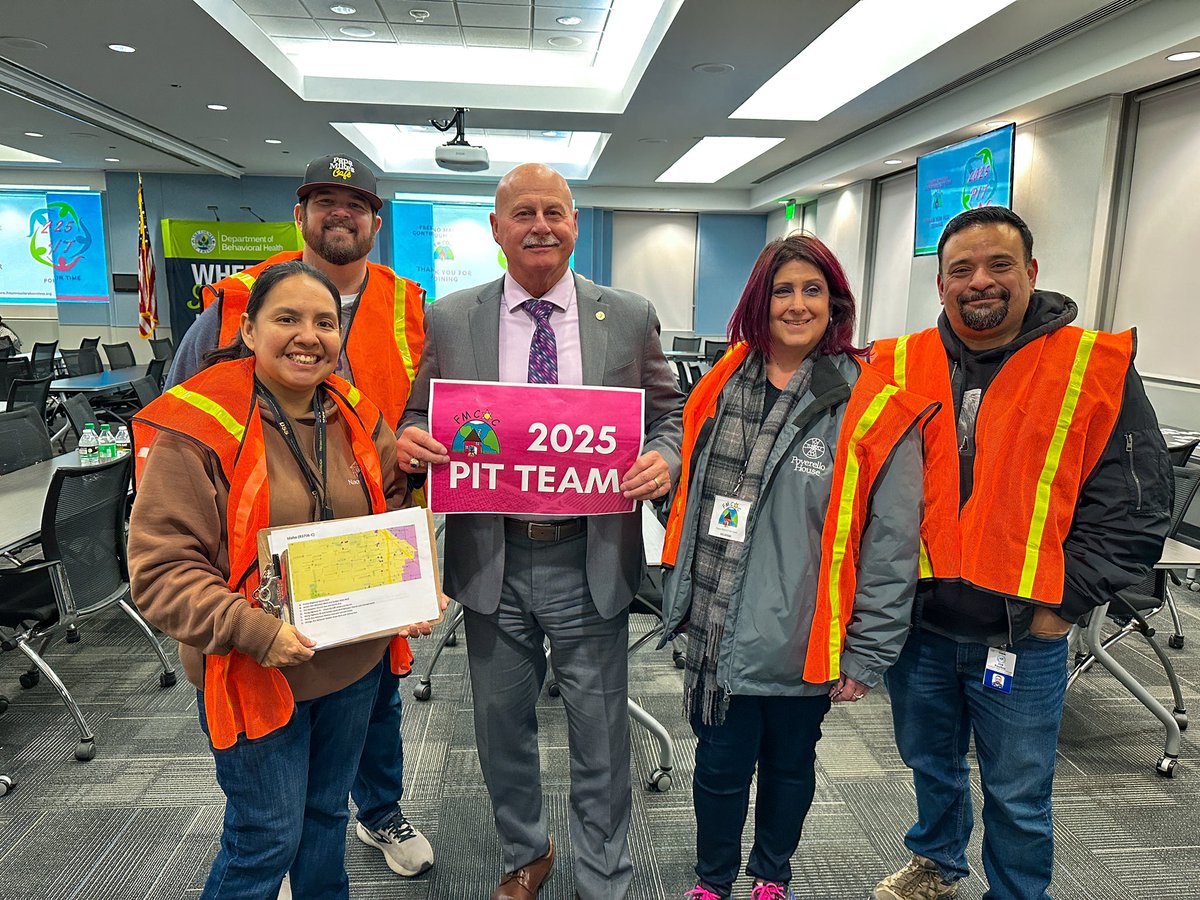 MayorJerryDyer's tweet photo. Today, various agencies came together to volunteer for the Point in Time count, a measure of the number of unsheltered and homeless people in Fresno and Madera counties. https://t.co/j2voNJE6V5