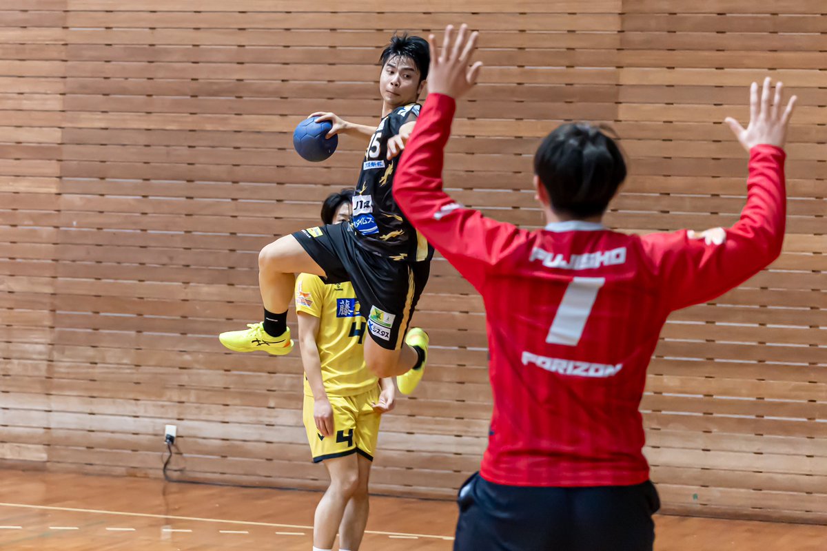 RyukyuCorazon's tweet photo. 【2025 ハンドボールウィンターキャンプ】

① GAME PHOTO 📷🤾🔥

#大田凱士 選手
#植村和輝 選手
#福留栄太郎 選手
#宮城佑汰  選手 https://t.co/lQ8W5Im5Ov