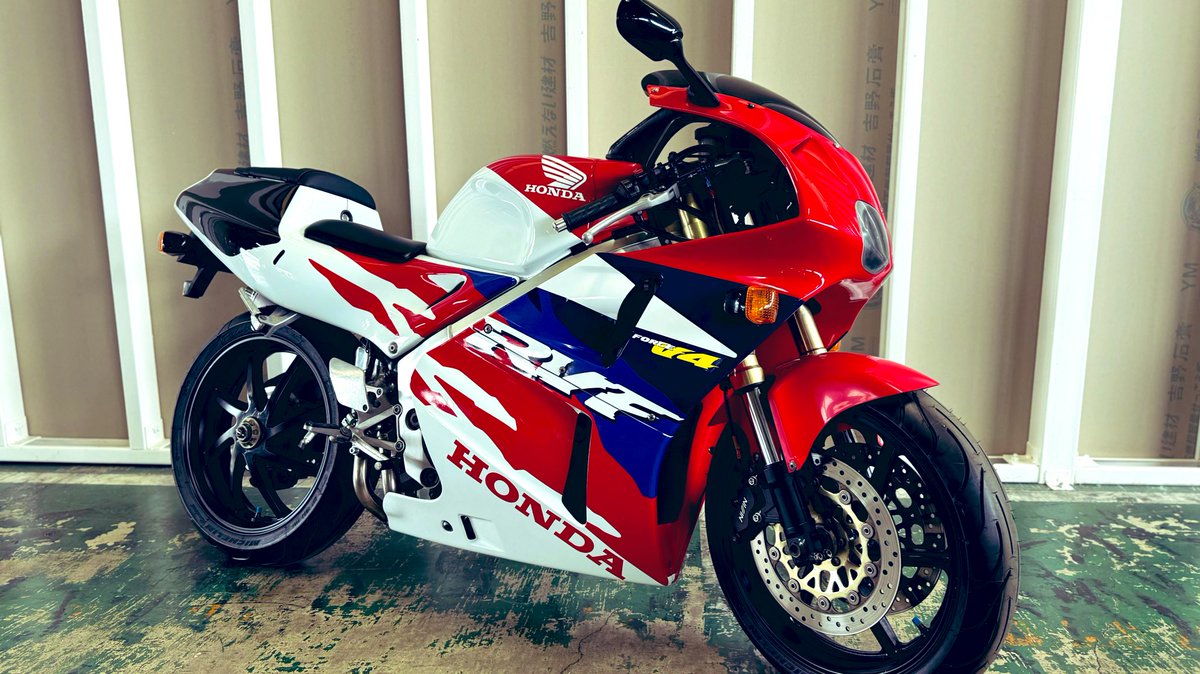 RVF400 NC35 リアホイール 17インチ VFR400 NC30 NSR250 MC28