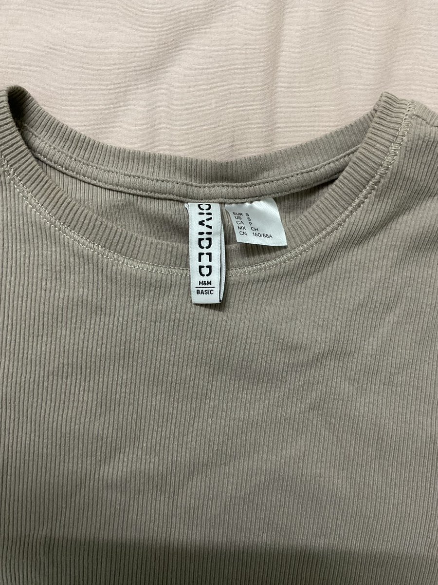 Tripletsth85735's tweet photo. ส่งต่อเสื้อ H&amp;M 

📮ราคา 200 บาท รวมส่ง
💌สนใจสอบถามก่อนได้คั้บ
#ส่งต่อเสื้อ #ส่งต่อเสื้อผ้า #ส่งต่อเสื้อผ้ามือสอง #ส่งต่อเสื้อผ้ามือ2 #ส่งต่อเสื้อผ้ามือสองราคาถูก #ส่งต่อเสื้อยืด https://t.co/0muZ09f16e