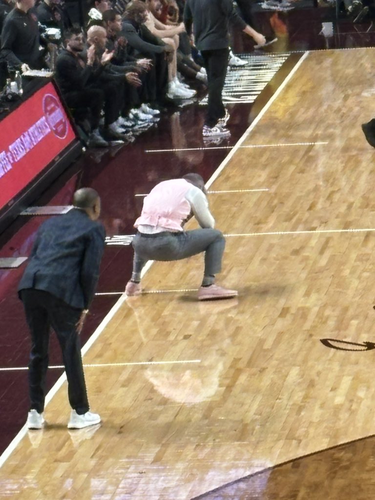 rigamorti05's tweet photo. Mood #BuzzWilliams https://t.co/68ZFzforwd