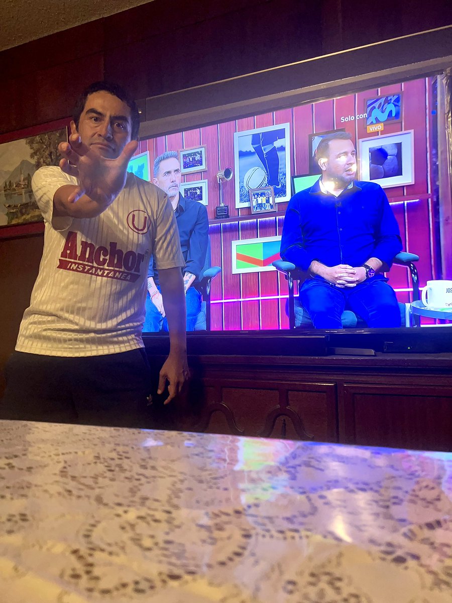 alarcone001's tweet photo. @MovistarDeporPe #MessiEnAlÁngulo https://t.co/CEPFQsscWs