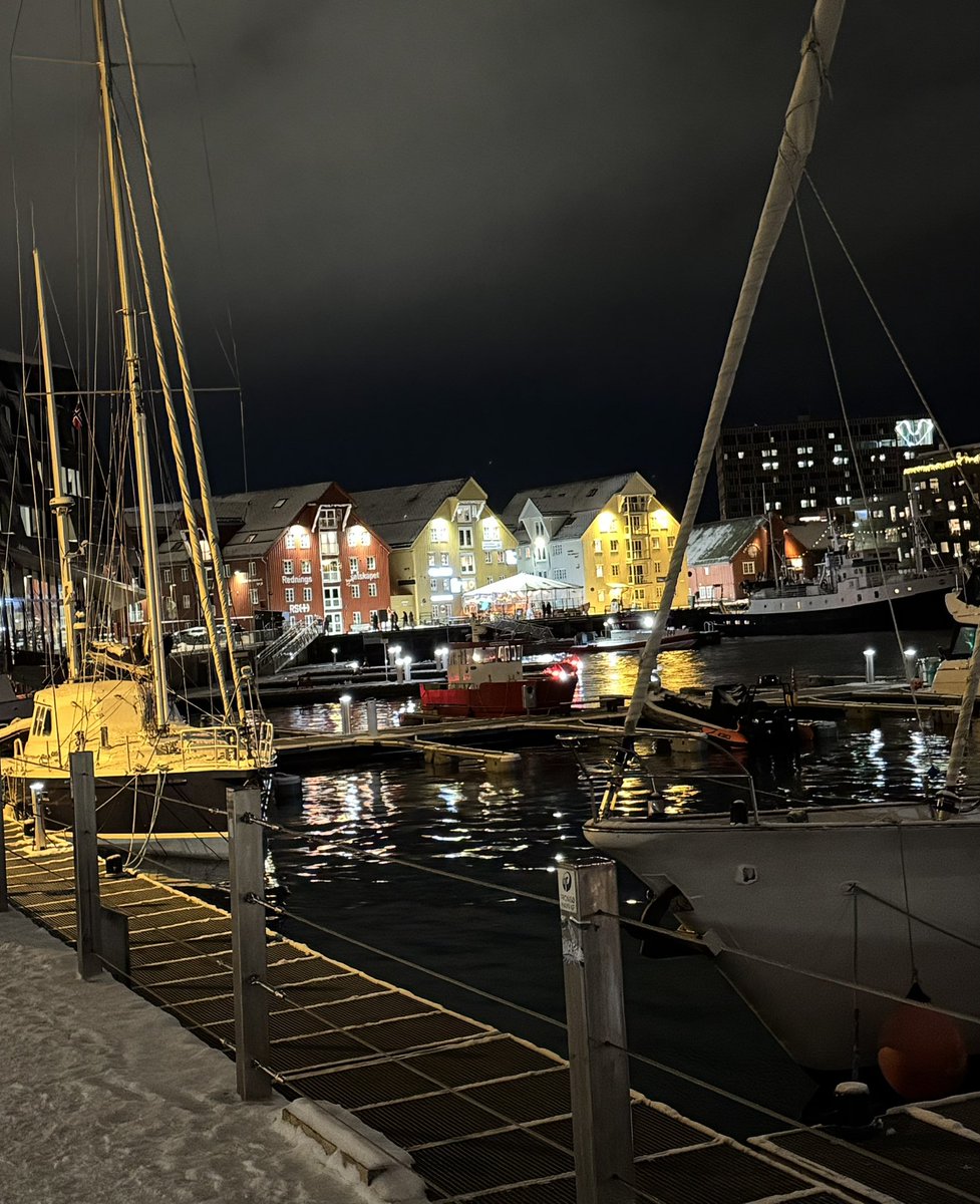 Sen.Donna Dasko (@donnadasko) on Twitter photo Canadians at work at the Arctic Parliamentarians meeting & @ArcticFrontiers conference in beautiful Tromso Norway! Here with MP <a href="/YvonneJJones/">Yvonne Jones</a> @YukonSenator Pat Duncan & Ambassadors @Carolyn_Bennett & <a href="/AmyBakerCAN/">Amy Baker</a> & senior official Rob Sinclair & advisor Sara Fryer <a href="/ParlDiplomacy/">Parl Diplomacy</a> Canadians at work at the Arctic Parliamentarians meeting & @ArcticFrontiers conference in beautiful Tromso Norway! Here with MP <a href="/YvonneJJones/">Yvonne Jones</a> @YukonSenator Pat Duncan & Ambassadors @Carolyn_Bennett & <a href="/AmyBakerCAN/">Amy Baker</a> & senior official Rob Sinclair & advisor Sara Fryer <a href="/ParlDiplomacy/">Parl Diplomacy</a>