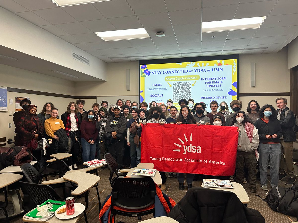 ydsaumn's tweet image. KICKOFF SPRING 2025! 🎉🌹✊
Last thursday we had some robust conversations about our chapter’s campaign priorities including:
DIVESTMENT!
Street Corps (Food distro)!
Shutting down i94!
come to our next meeting Socialism 101 this Thursday in Folwell Hall 116 at 5:30!!