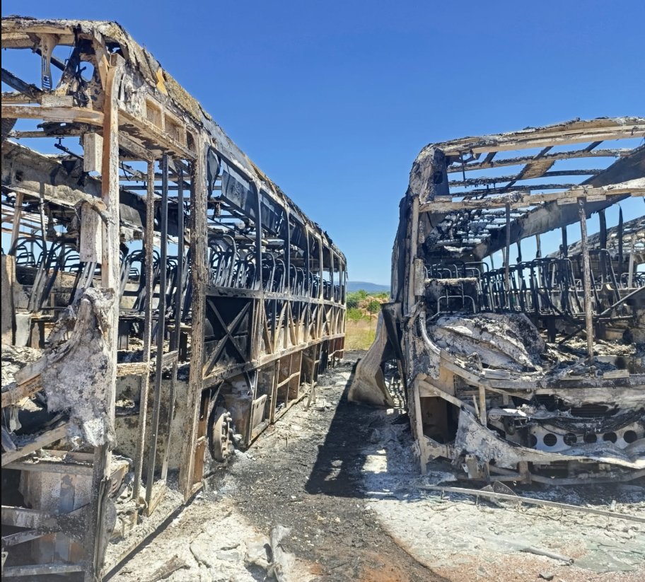 [BREAKING NEWS] Two men have been arrested in connection with the torching of 51 Putco buses in Mpumalanga.

Tune into #Newzroom405 for more.