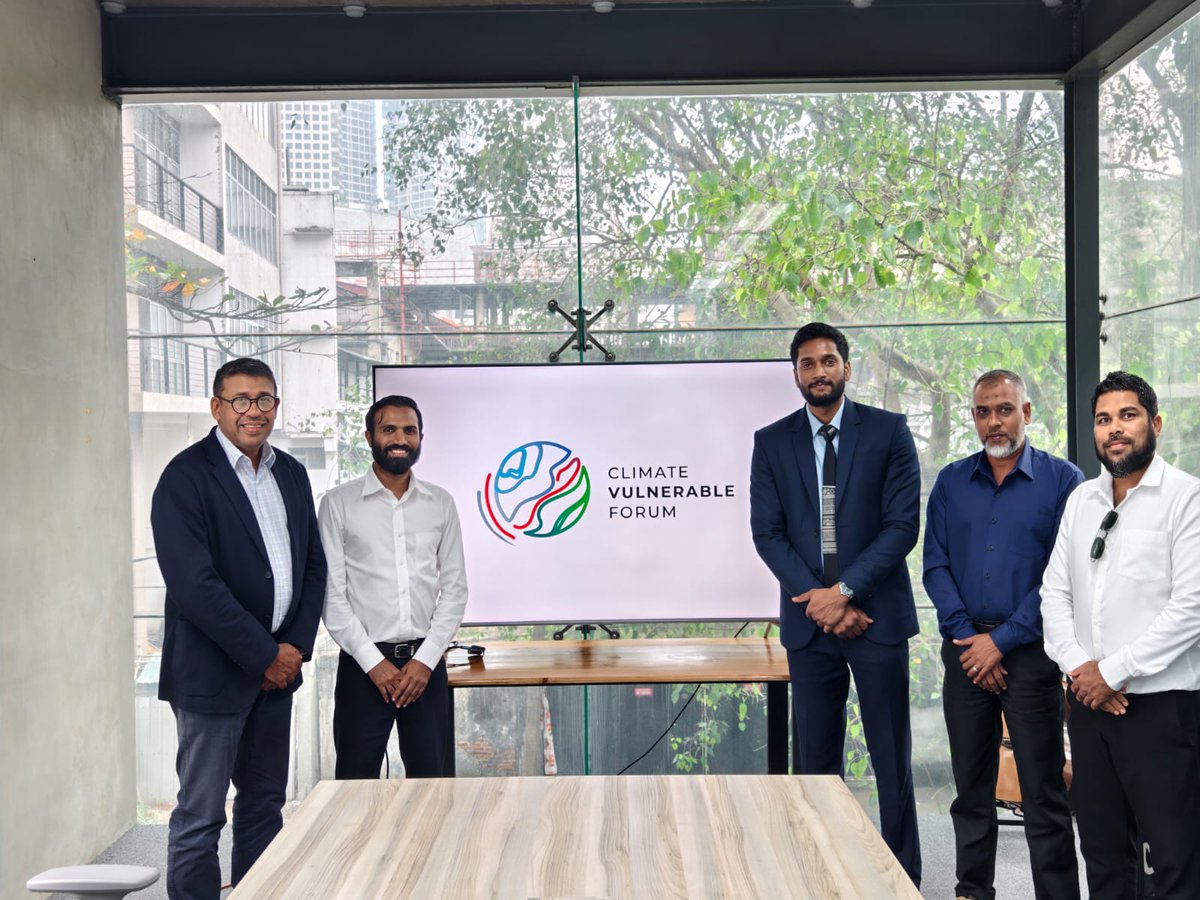 CVF Colombo team &amp; Asia Pacific Director met with Maldives Noonu Atoll President Mohamed Basheer and his team at the CVF Regional Office in Colombo to disccuss the atoll's Climate Prosperity Plan (CPP) &amp; mechanisms to make the atoll climate-smart. Here's what they discussed👇