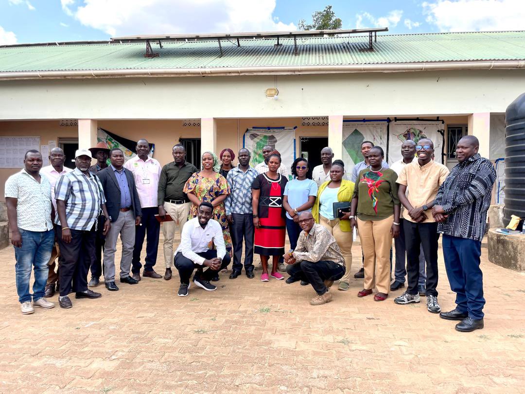 Last week, I was joined by the member of parliament for Dodoth East, Hon. Emmanuel Komol, in a meeting with the district leadership of Kaabong and the Diacente team. 

The meeting, also involving members of the community, was essentially to ascertain community participation and