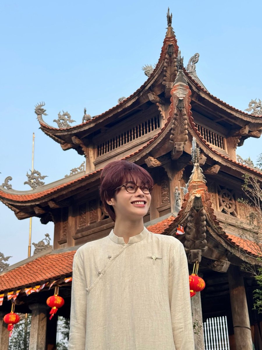 TPST_twt's tweet photo. [#한빈] Đi hái lộc xuân nào 🌸 
Cùng nhau cầu phúc cầu tài cầu bình an nhé ^🩷^ https://t.co/ql7H1ZElwg