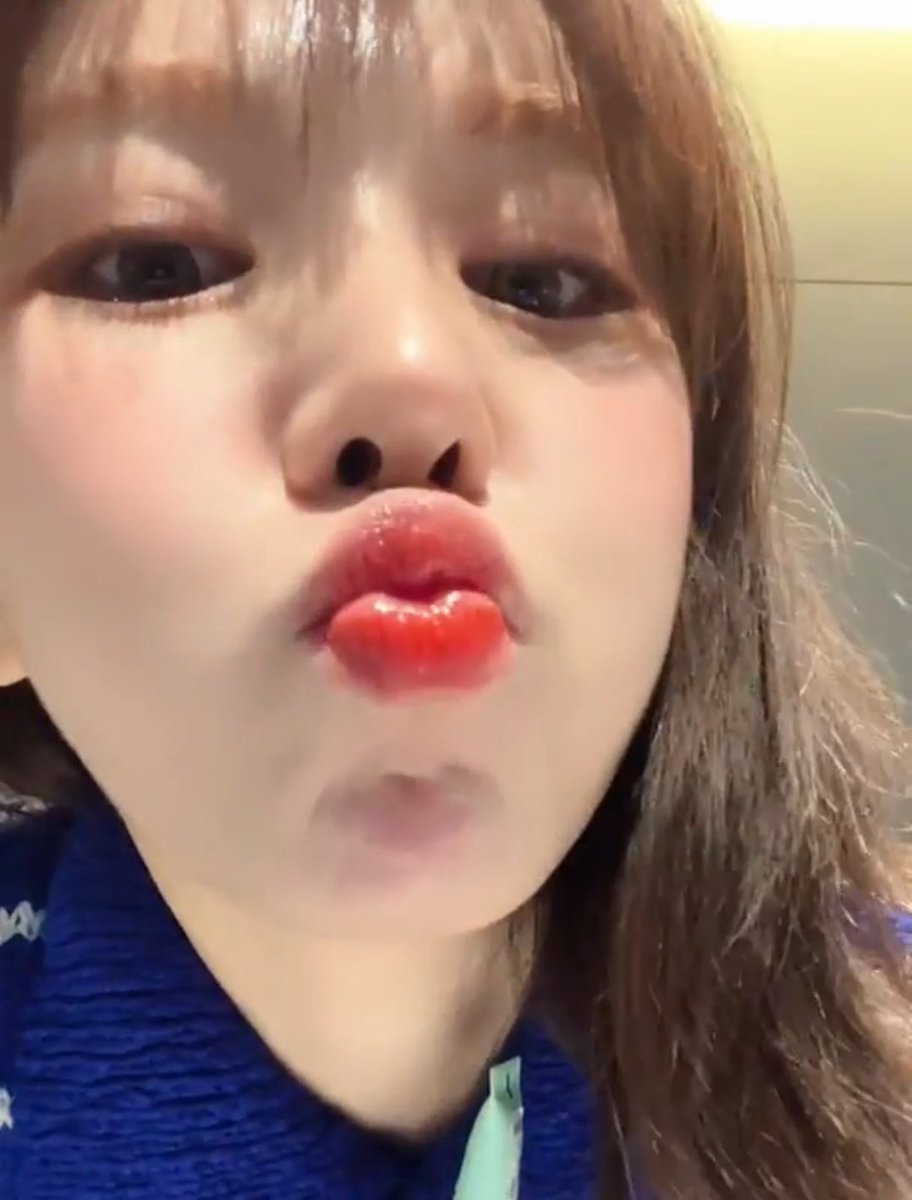 SWani0221's tweet photo. #웬디볼따구뜯어서떡국떡으로쓰기 https://t.co/RdkoANZ4iG
