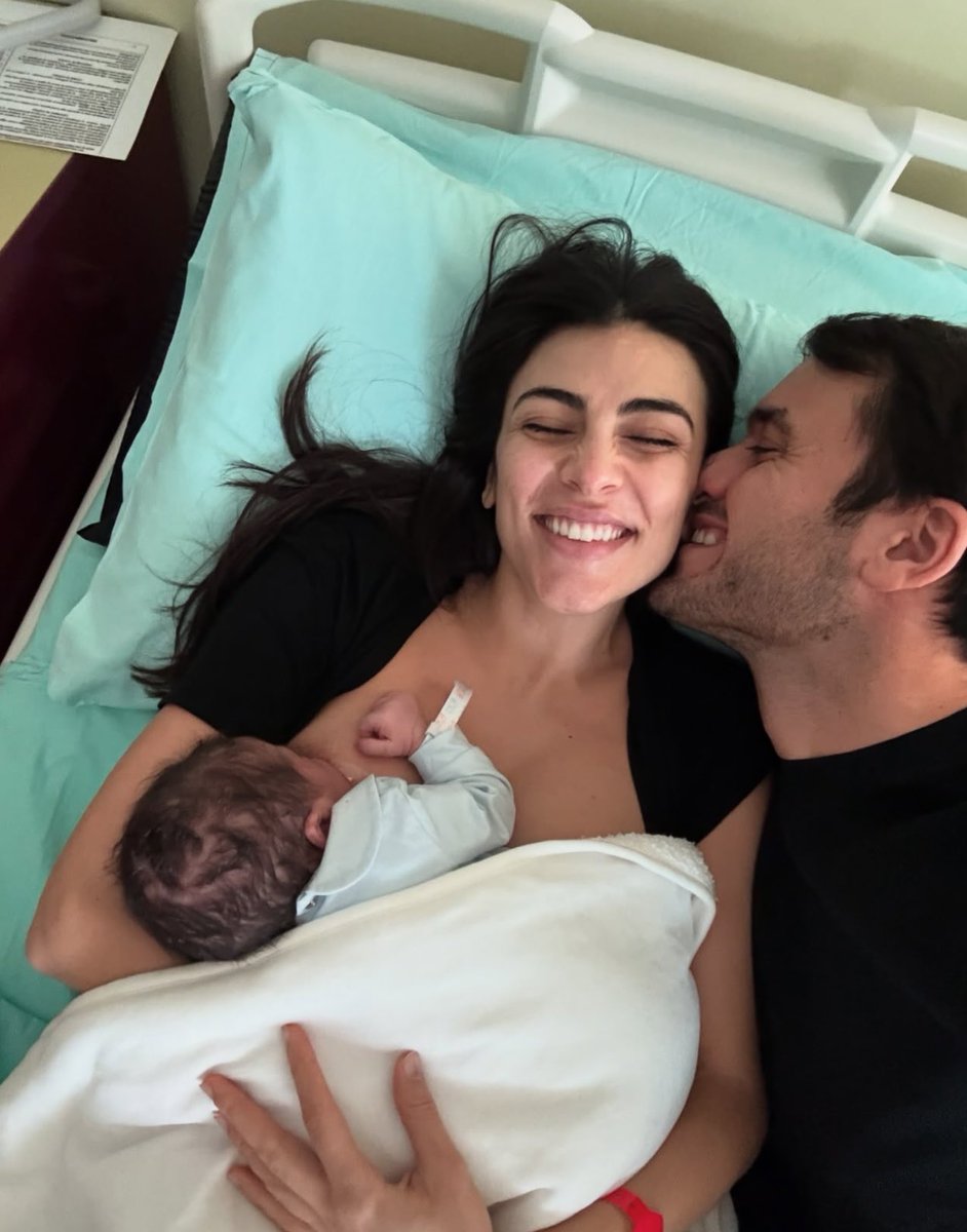Mi dispiace vedere così tante foto belle che loro ci condividono e non poterci essere per problemi di salute..mi dispiace molto spero di tornare presto…loro sono così belli,trasparenti..quella felicità che si meritavano❤️‍🩹