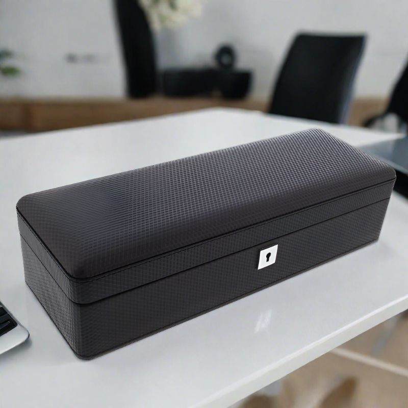 aevitas_uk's tweet image. Discover sophistication with Aevitas UK's Carbon Fibre Leather Watch Boxes. Choose from our 12, 18, or 6-watch boxes. Trust us for timeless design and craftsmanship. #AevitasUK #WatchBoxes aevitas-uk.co.uk