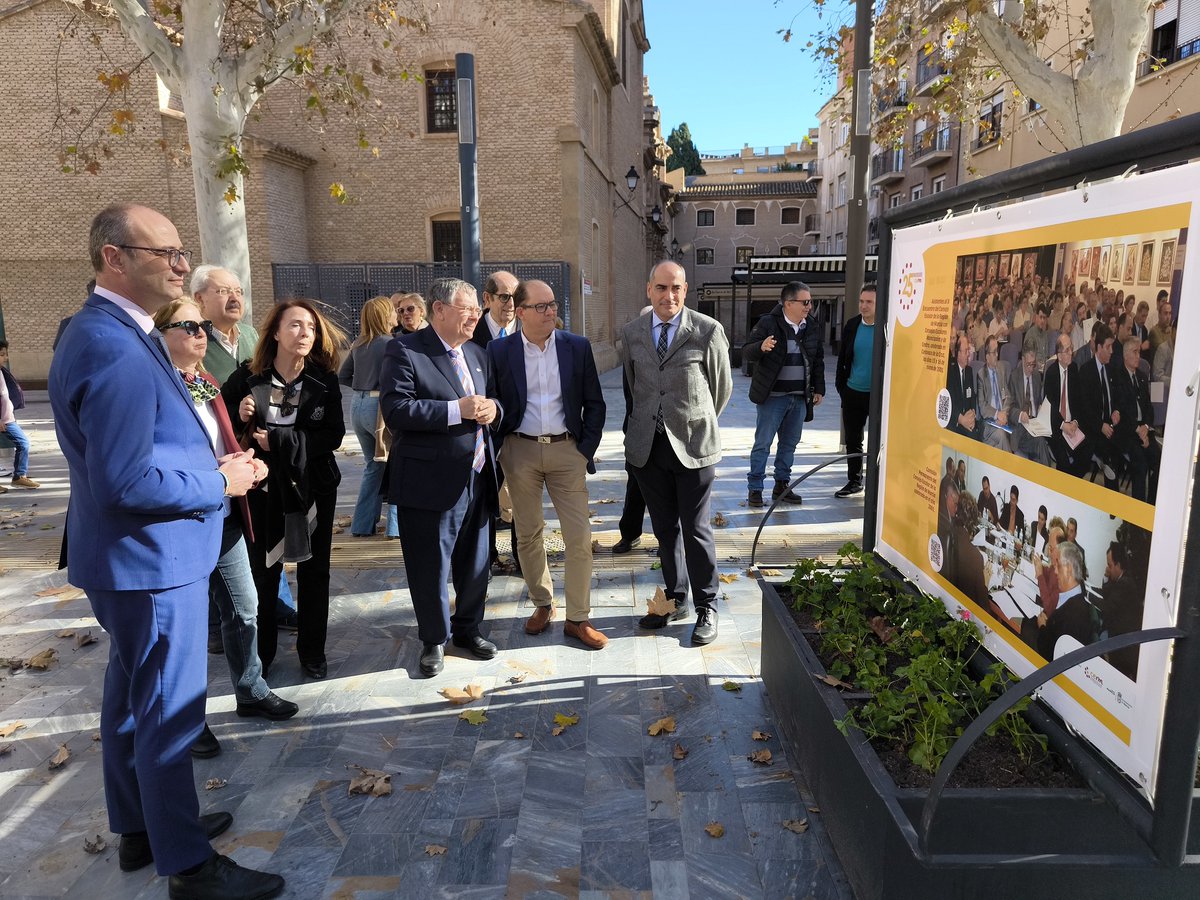 Una exposición fotográfica conmemora el XXV aniversario del Consejo Escolar de la Región de Murcia
Desde el 27 de enero hasta el 16 de febrero se expone en el Paseo de Alfonso X de la ciudad de Murcia
cerm.carm.es/exposicion-fot…
