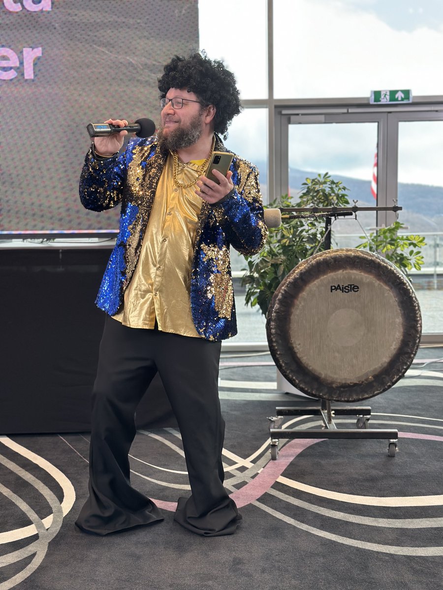 A regular Wednesday mood at ⁦<a href="/supervveek/">SUPERWEEK</a>⁩ with ⁦<a href="/AnalyticsNinja/">Ye-ho-SHU-a (phonetic)</a>⁩ 🥰🎤