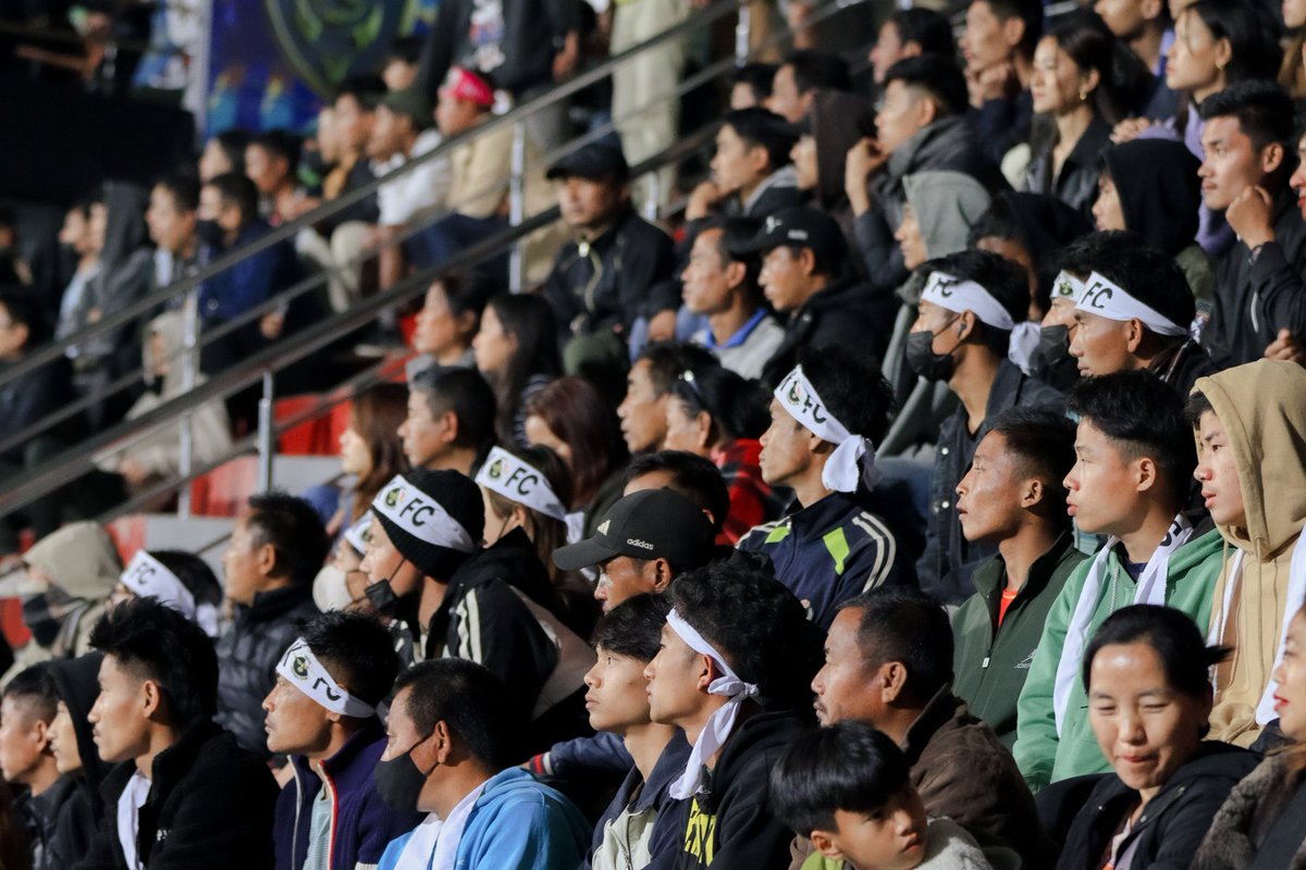 NSLOfficial2024's tweet photo. Fueling the fire, one cheer at a time! The energy in the stands is as fierce as the game on the field🔥
#NagalandSuperLeague #FanPower #TeamSpirit #SupportYourTeam #GameOn #ChasingVictory #UnstoppableFans #Sportsmanship #TogetherWeRise #NSL2025 https://t.co/kNPCfrp6p3