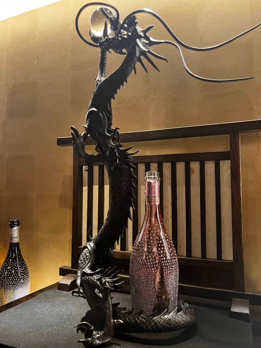 1/29（水）20時オープン🎈

👘ゆき @WASABI_5Y
👘れい <a href="/rei_wasabi_/">れい🌸</a>
👘あおい <a href="/aoi__wasabi/">🌱あおい🌱WASABI花魁</a>
👘かすみ @________sumi_
👧はる <a href="/wasabi_haruharu/">はる@WASABI🖤</a>
👸ひかり <a href="/SALT20161026/">ひかり@めぐろのまま</a>

#目黒スナック #目黒ガールズバー #目黒花魁 #目黒カラオケ