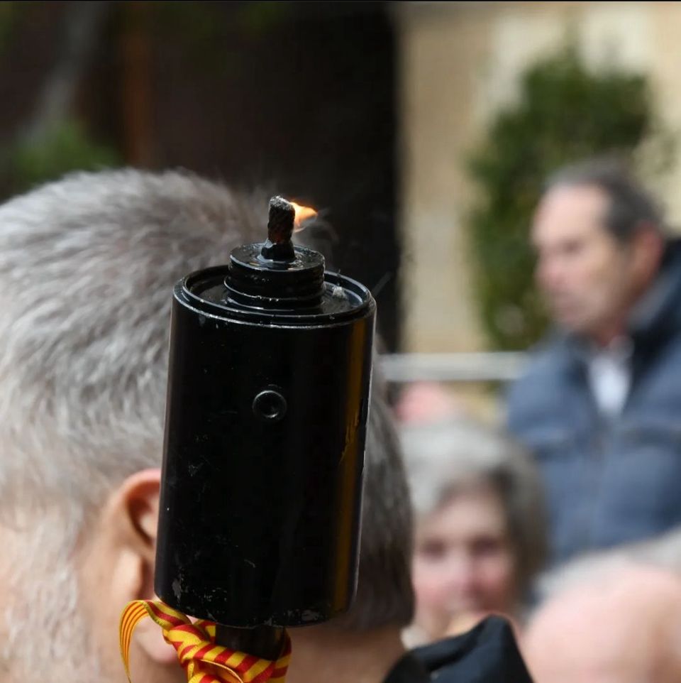 FEEC_cat's tweet photo. 🔥 Vine a encendre la Flama de la Llengua Catalana.

📆 El cap de setmana del 8 i 9 de febrer a Prada (Conflent). 

“L’encengué la fe, la portà l’esforç i la manté la voluntat d’un poble”

Inscriu-t'hi 🔗 https://t.co/oB0ZhIM1vY

Consulta el programa 🔗 https://t.co/ppM0VHGjWy

#sentlamuntanya #sommuntanya #somcultura