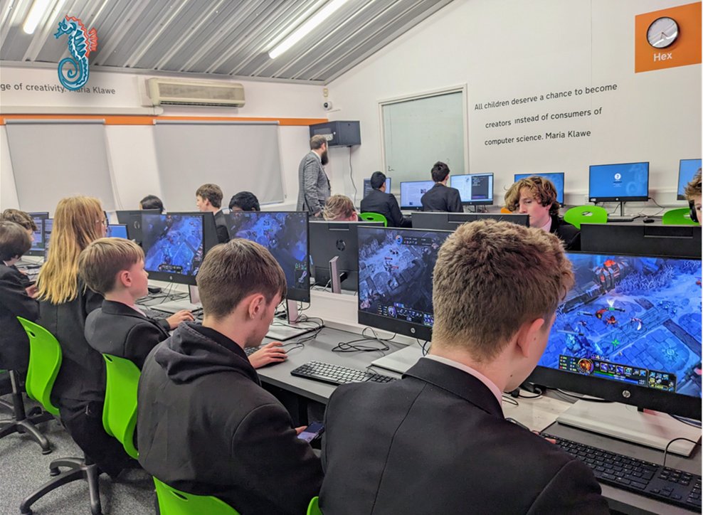DurringtonHigh's tweet image. E sports is another popular club at DHS and takes place afterschool every Wednesday in F24 with Mr Scott, all year groups are welcome to come along.
#DHSClubs #DHSESports #DHSComputing