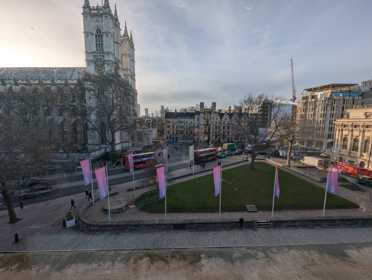 CarlyLRichmond's tweet image. Day 1 on the @elastic booth at #ndclondon talking all things #elasticsearch #kibana #elk. Not a bad view here either. 😊 If you&apos;re around come and say hi 👋