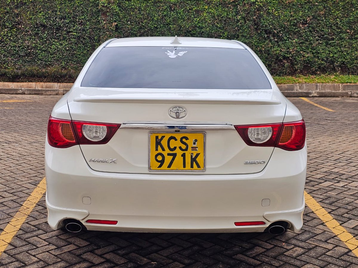 Hammosiako's tweet photo. 🔥🔥1,070,000.KSH🔥🔥
TOYOTA MARK X
AUTOMATIC
2500cc V6
CLEAN
2011 YEAR
FULLY LOADED
#Qualitypreowned https://t.co/J1vl6KOwaV